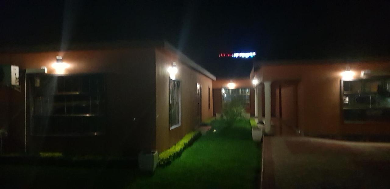 Mathlyn Guest House Francistown Zewnętrze zdjęcie