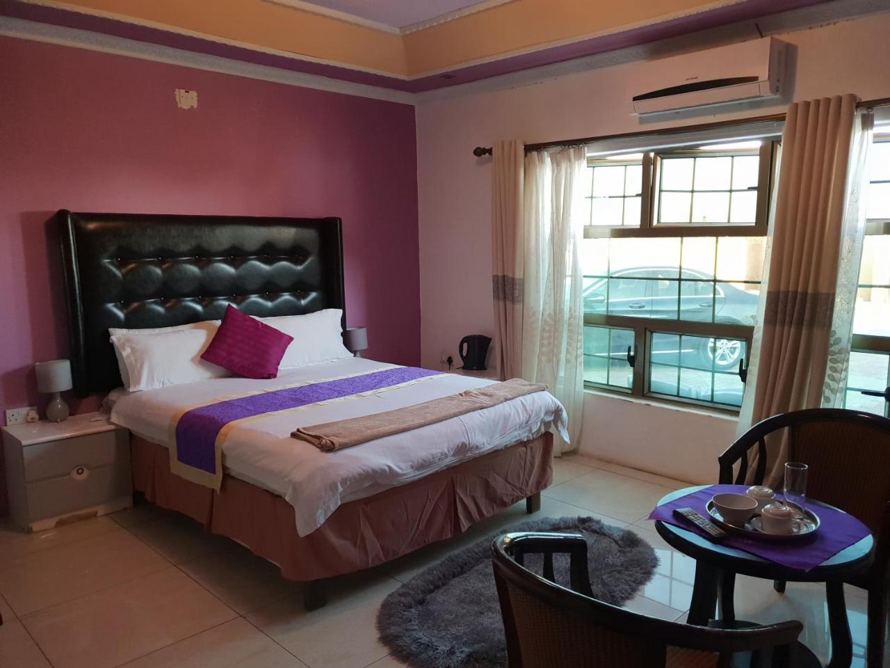 Mathlyn Guest House Francistown Zewnętrze zdjęcie